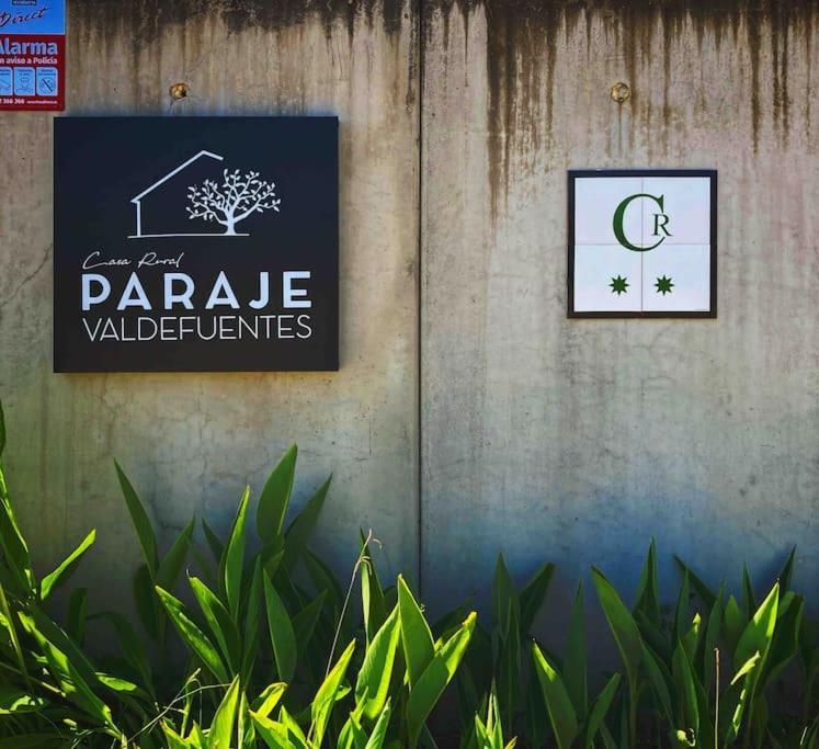Casa Rural Paraje Valdefuentes ** Montehermoso Exterior photo